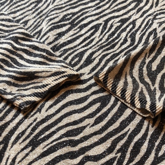 Animal print metallic black & gold silk-blend sweater - Picture 8 of 11